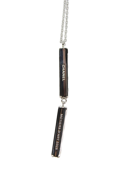 Chanel Womens Engraved Lobster Claw Closure Pendant Necklace Silver