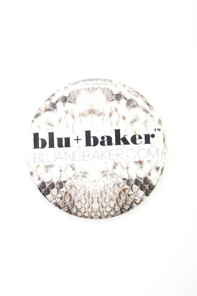 Blu + Baker Women's Zip Top  Textured Wristlet Wallet White Size S