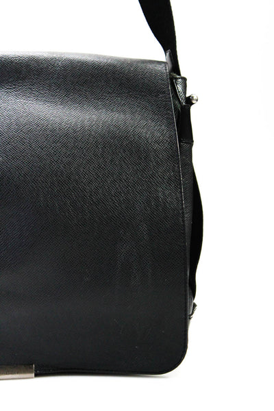 Louis Vuitton Unisex Adults Taiga Leather Viktor  Adjustable Strap Messenger Bag