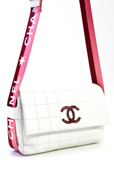 Chanel Womens Logo Strap CC Quilted Sport Chocolate Bar Handbag White Red E23005