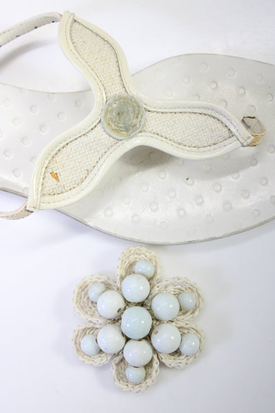 Moschino Cheap & Chic Womens White Embellished Thong Flats Sandals Shoes Size 9