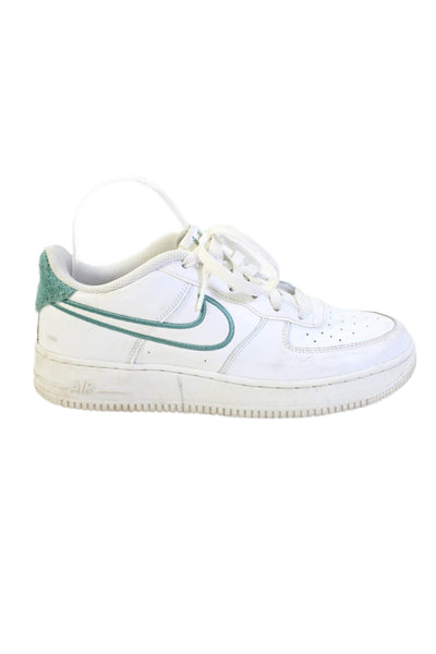 Nike Boys Lace Up Perforated Air Force 1 Low Top Sneakers White Size 7