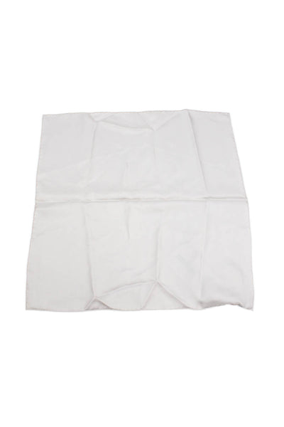 Neiman Marcus Mens Silk basic Pocket Square Light Gray 17" x 17"