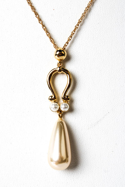 Marilyn Monroe Womens Gold Plated Imitation Pearl Pendant Necklace 18"