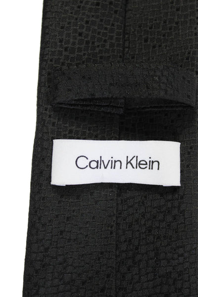 Calvin Klein Mens Geometric Print Tie Solid Black
