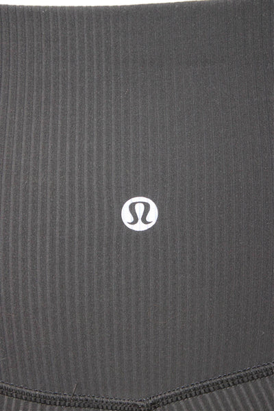 Lululemon Womens Gray Striped Nylon Capri Leggings Pull On Size 6