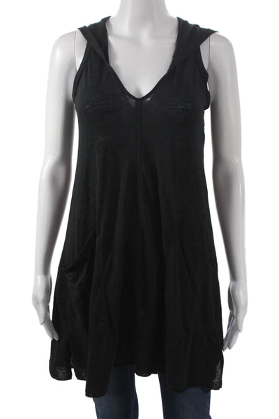 Becca Women V-Neck Tank Top Black Size XS