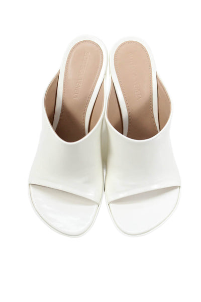 Bottega Veneta Womens Block Heel Atomic Lambskin Latex Sandals White Size 38