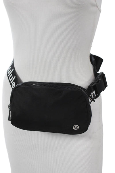 Lululemon Women's Zip Closure Logo Strap Belt Bag Black