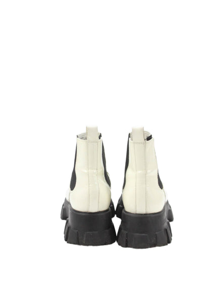 Villa Rouge Women's Leather Pull-On Lug Sole Boots White Size 7