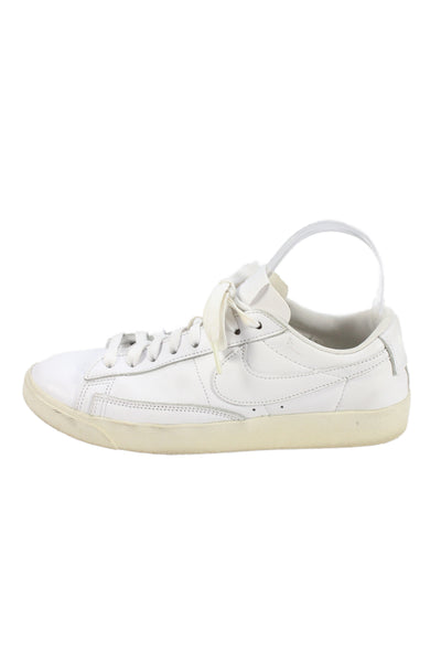 Nike Womens Lace Up Logo Blazer Low LE Sneakers White Leather Size 8