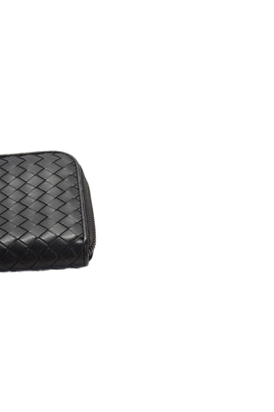 Bottega Veneta Womens Intrecciato Zip Around Closure Wallet Black