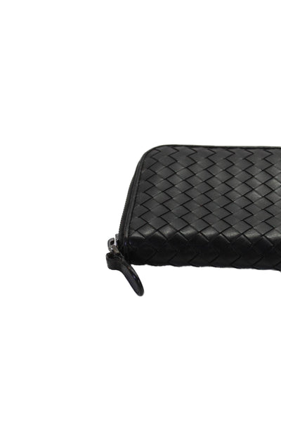 Bottega Veneta Womens Intrecciato Zip Around Closure Wallet Black
