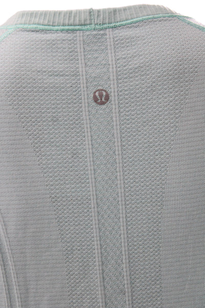 Lululemon Womens Tunic T-Shirt Light Blue Crew Neck Short Sleeve Size 10