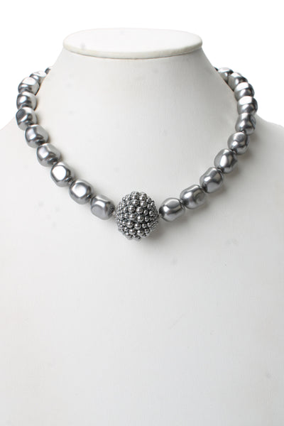 Barbara Packer Vintage Womens Gray Tone Imitation Pearl Strand Necklace 19"