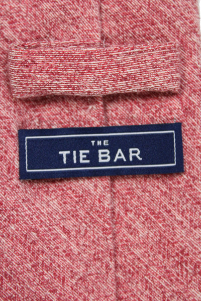 The Tie Bar Mens Silk Skinny Classic Necktie Red