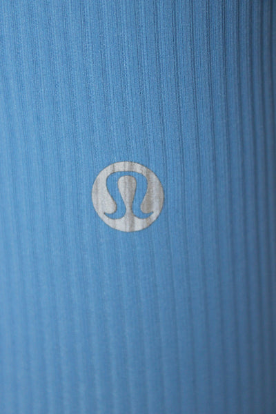 Lululemon Women Ribbed Striped Capri Leggings Blue Athleisure Size 8