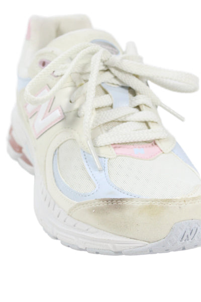 New Balance 2002R Womens Leather Lace Up Running Shoes Beige Size 4