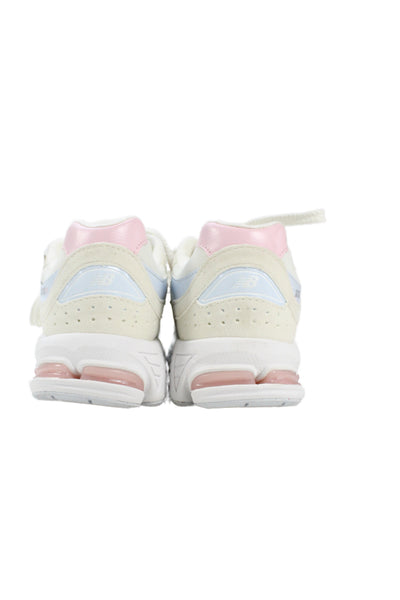 New Balance 2002R Womens Leather Lace Up Running Shoes Beige Size 4