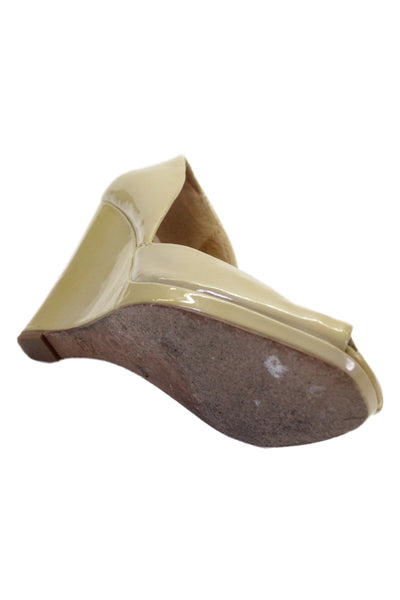 KORS Michael Kors Womens Patent Leather Wedge Vail Pumps  Beige Size 8.5 Medium
